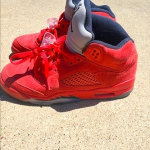 Air Jordan Retro 5 suedes